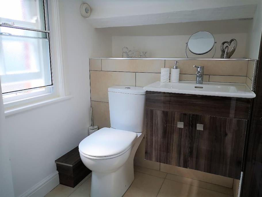 Welcoming Luxury In A Grade II Listed Building Apartment Честър Екстериор снимка